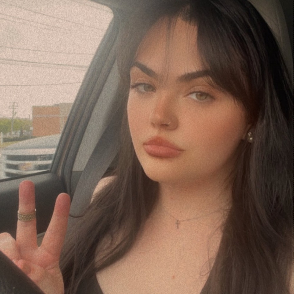 Meet your Posher, Michaela